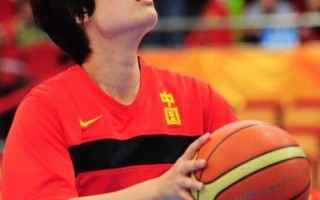 韩国女子踢足球犯规吗中国，韩国女子踢足球犯规吗中国男篮
